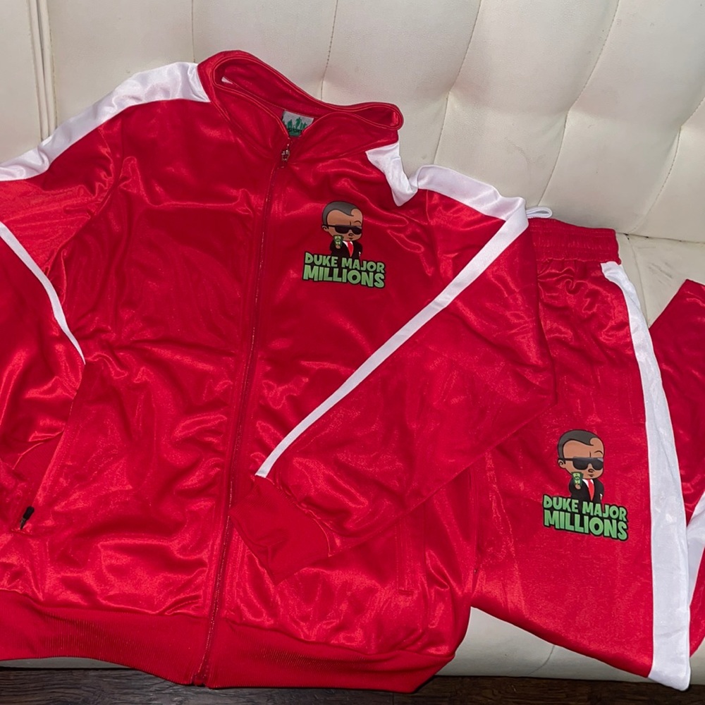 Duke major millions men track suite